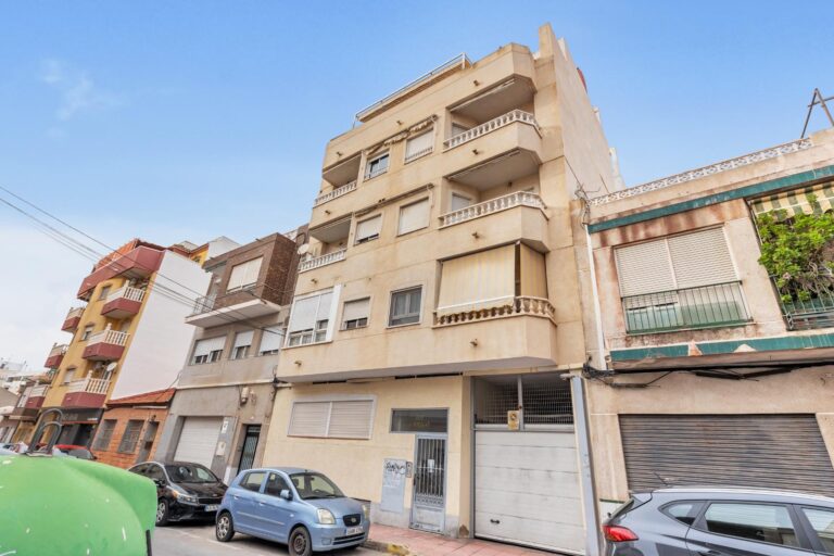Apartment in Torrevieja (Torrevieja)