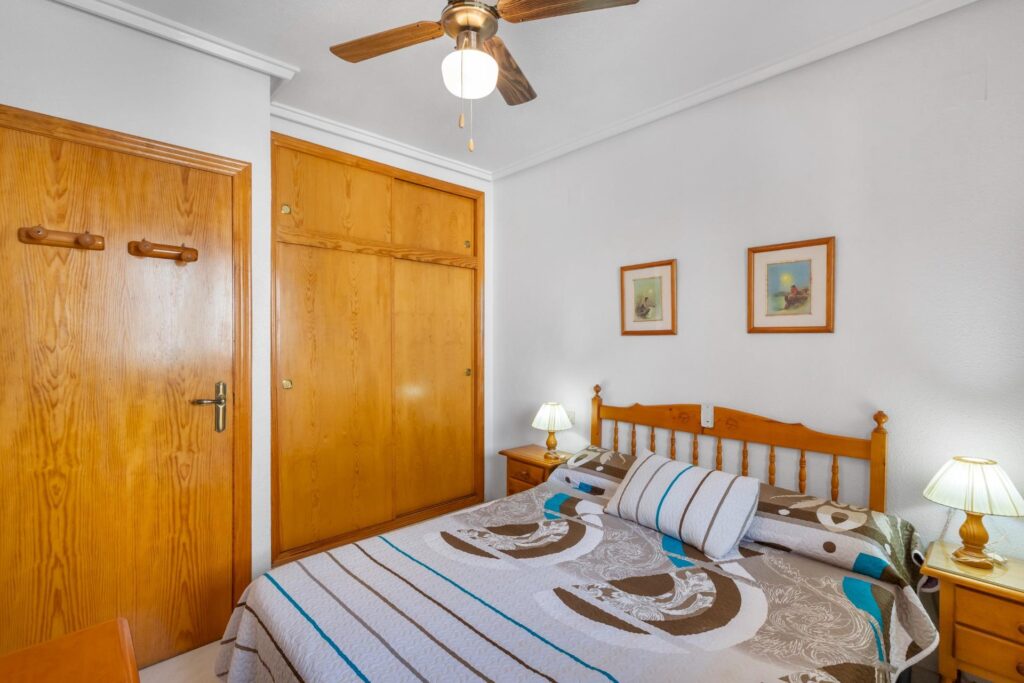 Apartment in Torrevieja (La Mata)