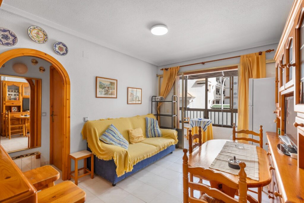 Apartment in Torrevieja (La Mata)