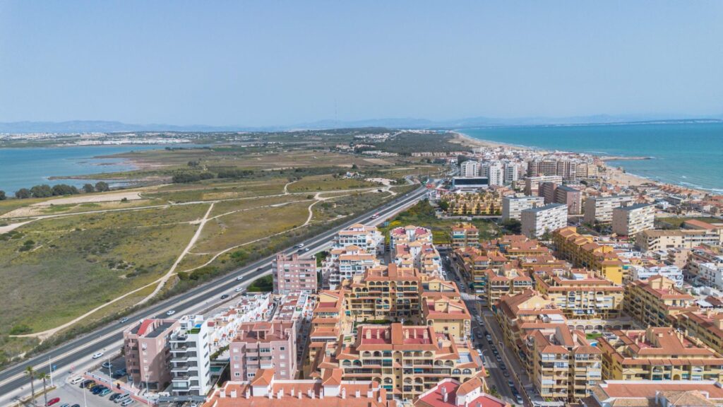 Apartment in Torrevieja (La Mata)