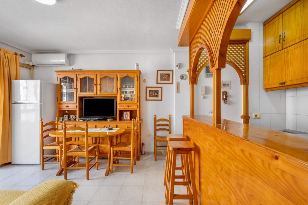 Apartment in Torrevieja (La Mata)