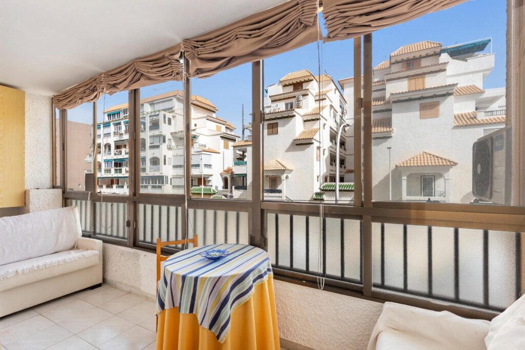 Apartment in Torrevieja (La Mata)
