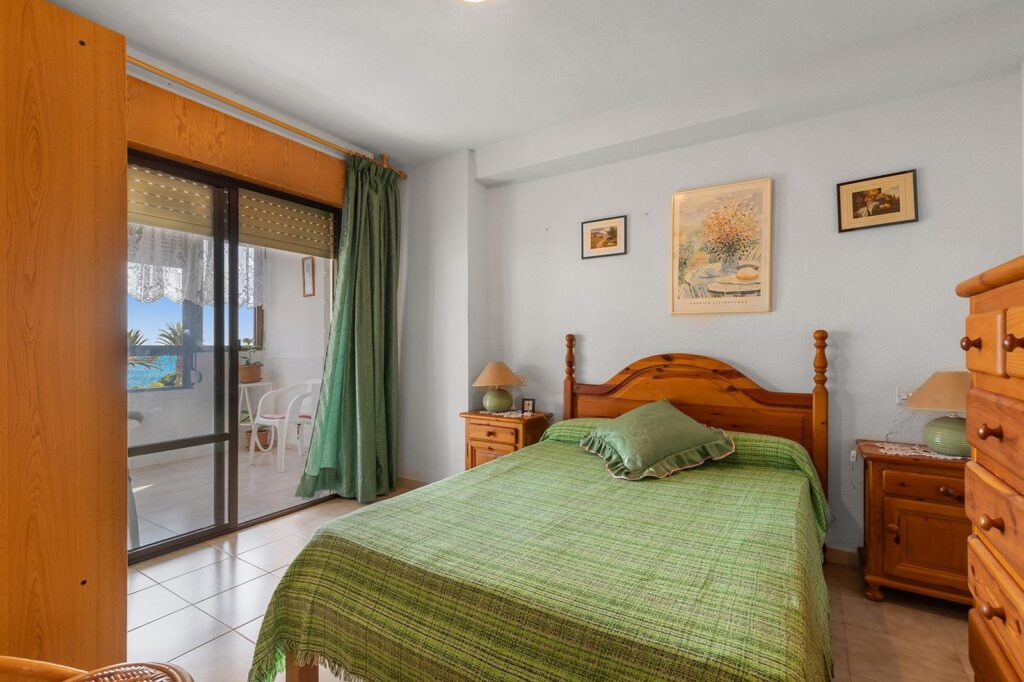Apartment in Torrevieja (La Mata)