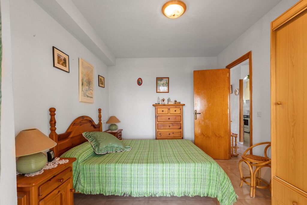 Apartment in Torrevieja (La Mata)