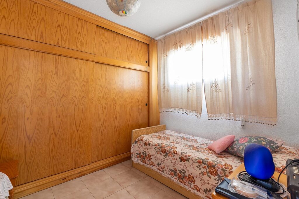 Apartment in Torrevieja (La Mata)
