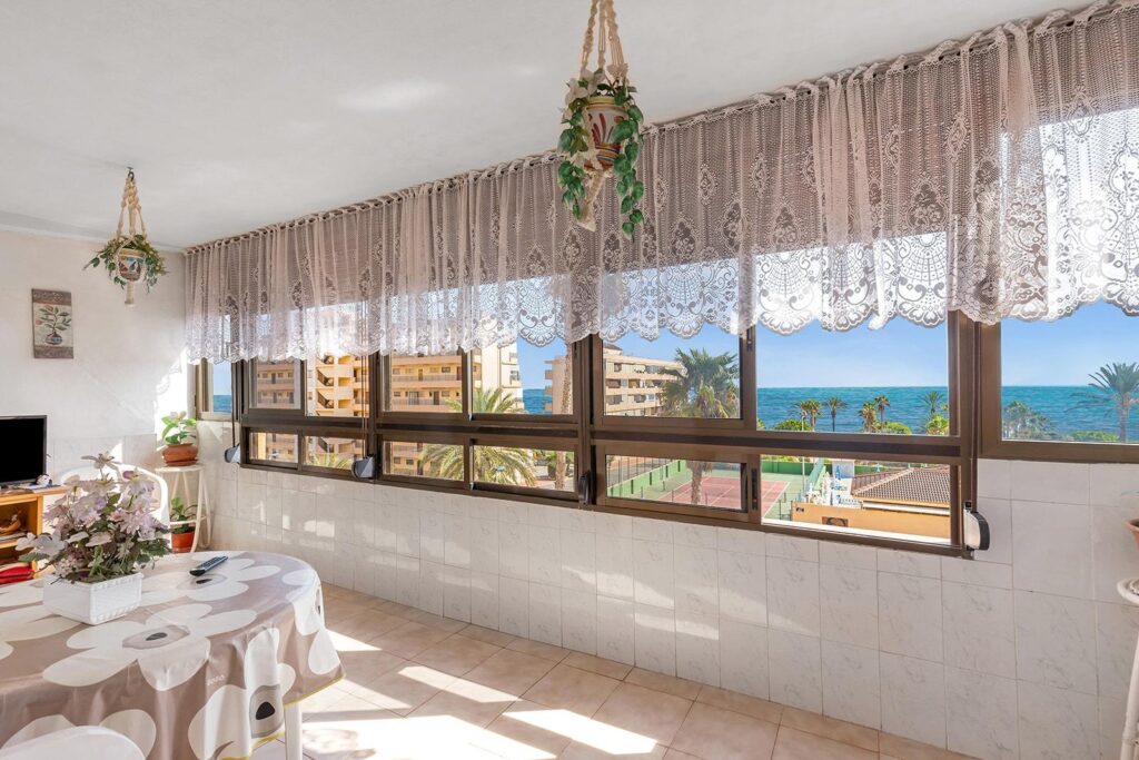 Apartment in Torrevieja (La Mata)