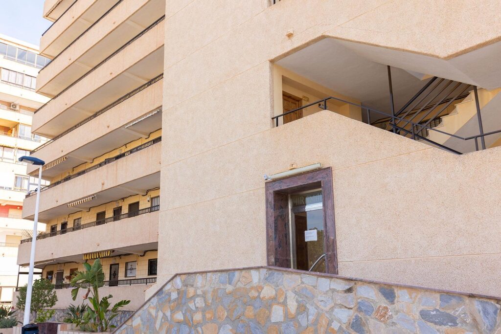 Apartment in Torrevieja (La Mata)