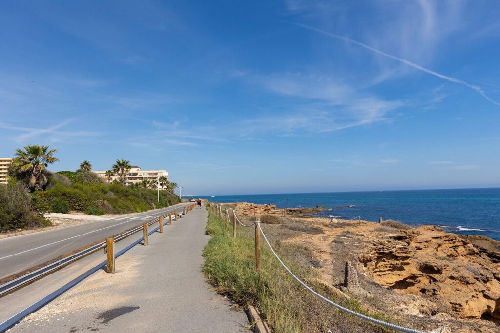 Apartment in Torrevieja (La Mata)