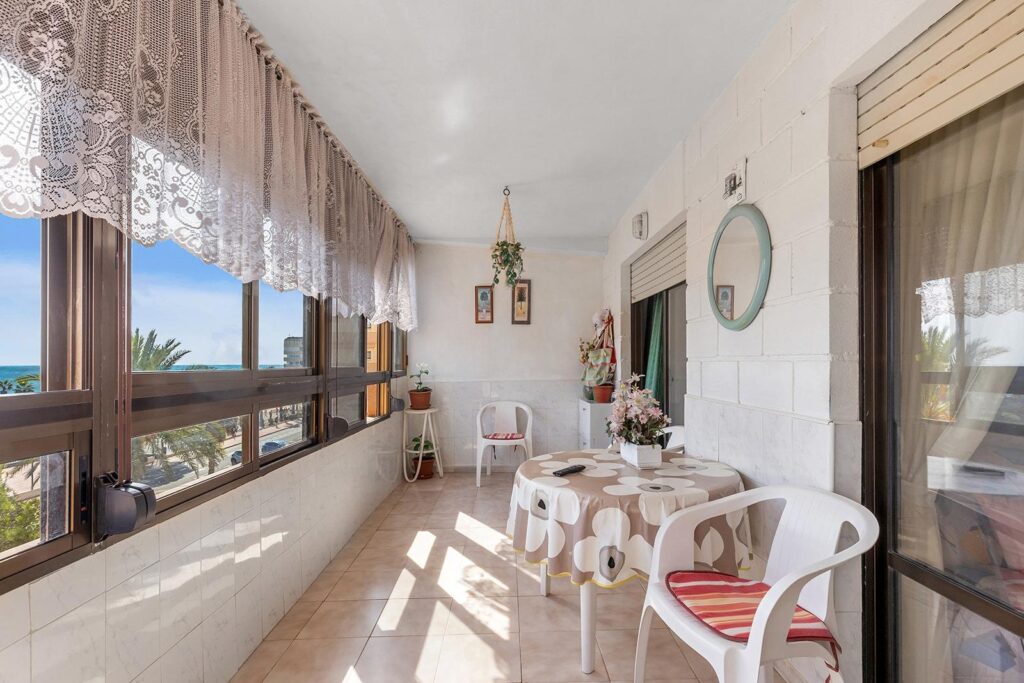 Apartment in Torrevieja (La Mata)