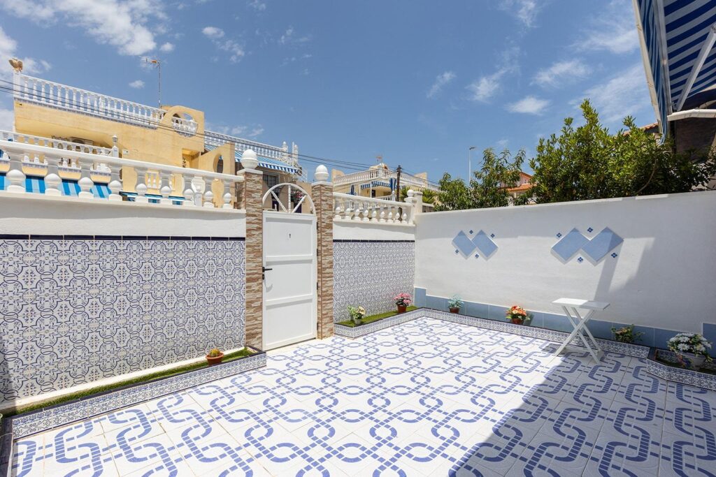 Bungalow in Torrevieja (La Mata)