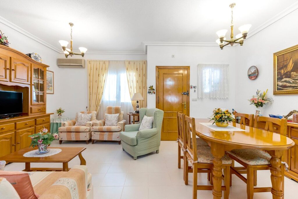 Bungalow in Torrevieja (La Mata)
