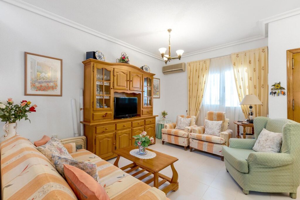 Bungalow in Torrevieja (La Mata)