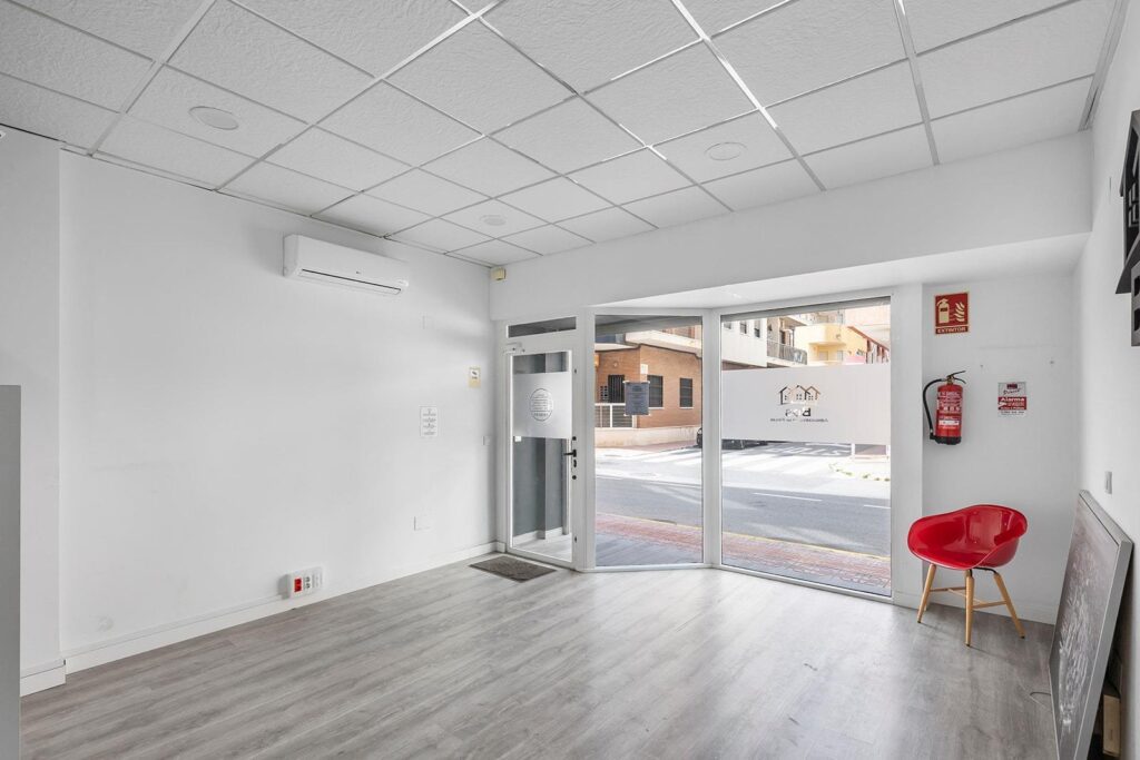 Commercial property in Torrevieja (La Mata Pueblo)