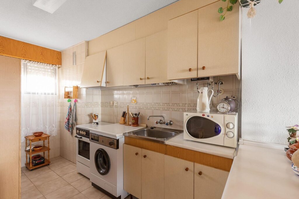 Apartment in Torrevieja (La Mata)