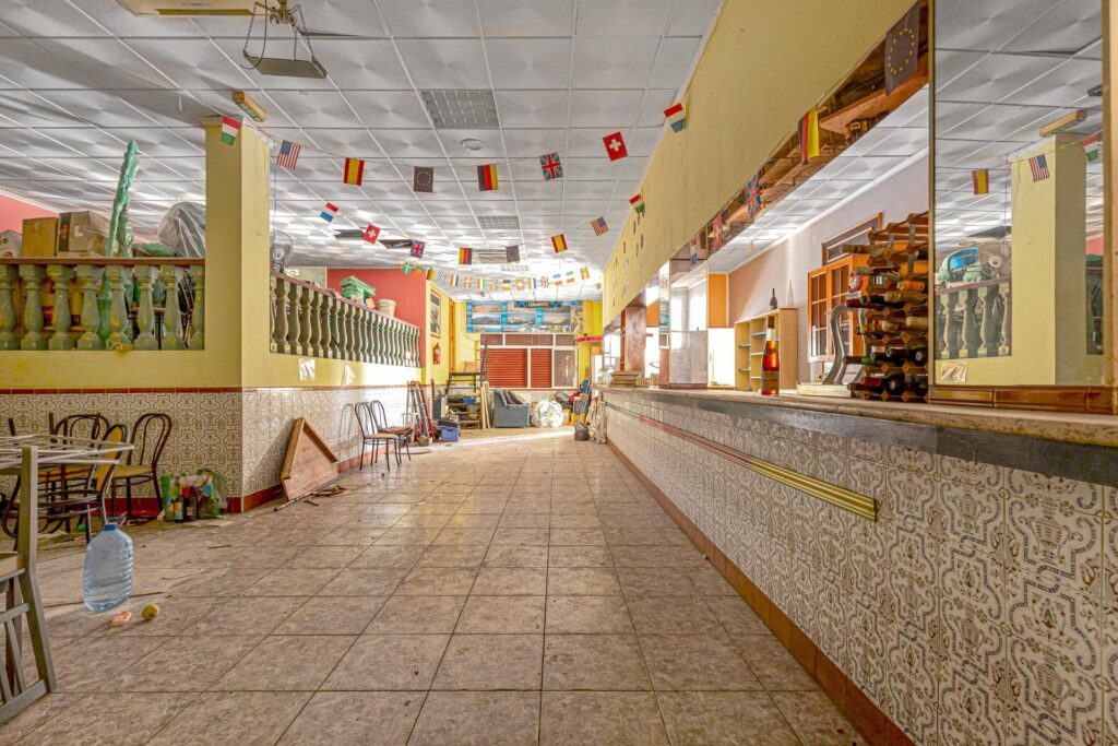 Commercial property in Torrevieja (Playa del Cura)