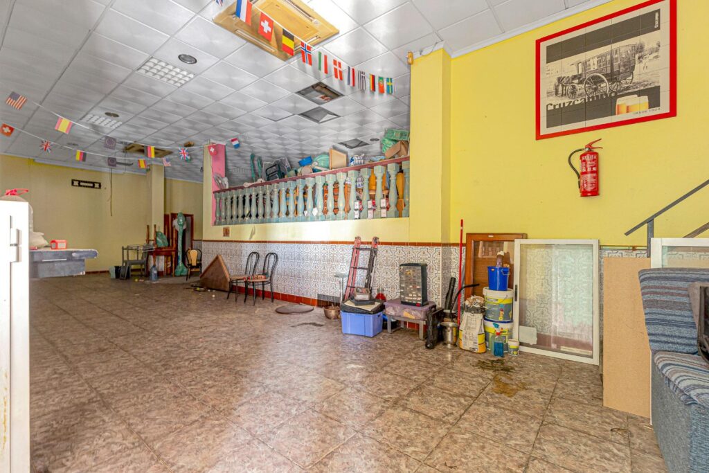 Commercial property in Torrevieja (Playa del Cura)