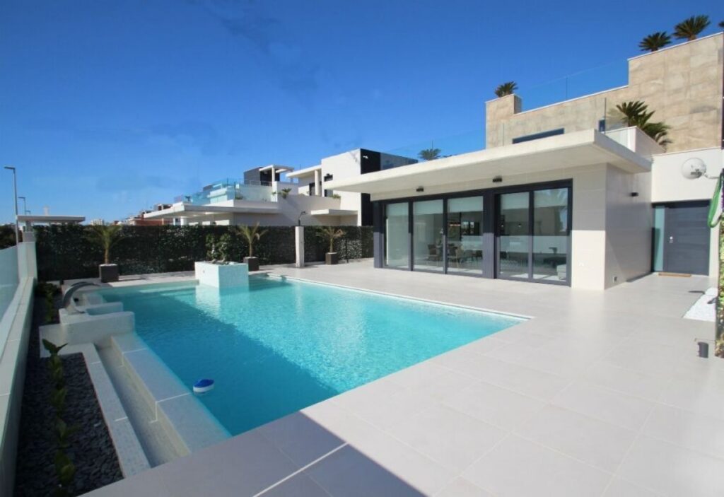 Villa in Orihuela Costa (La Zenia)