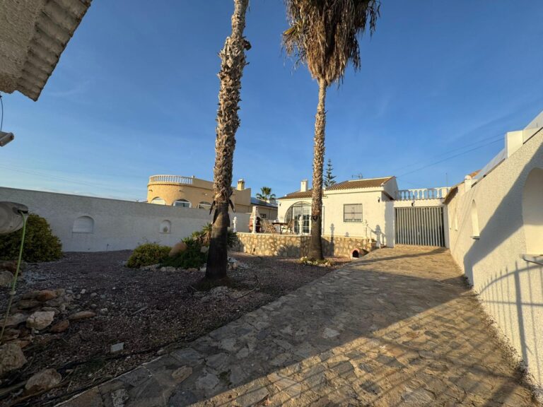 Villa in Torrevieja (San Luis)