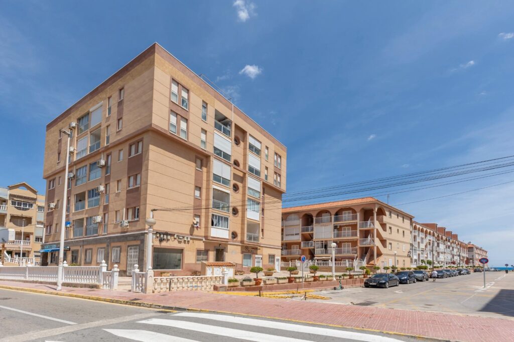 Apartment in Torrevieja (La Mata Pueblo)