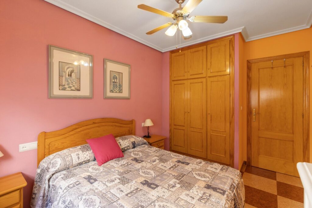 Apartment in Torrevieja (La Mata)