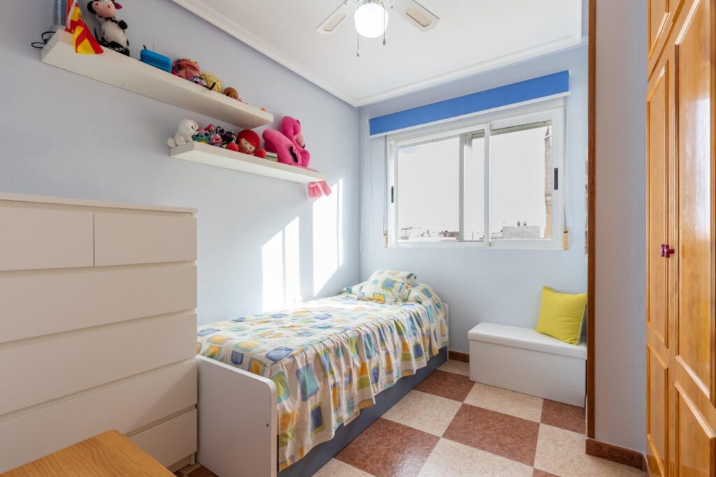 Apartment in Torrevieja (La Mata)
