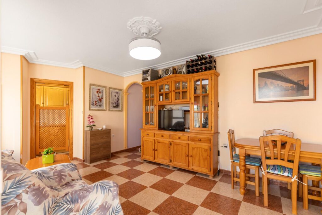 Apartment in Torrevieja (La Mata)