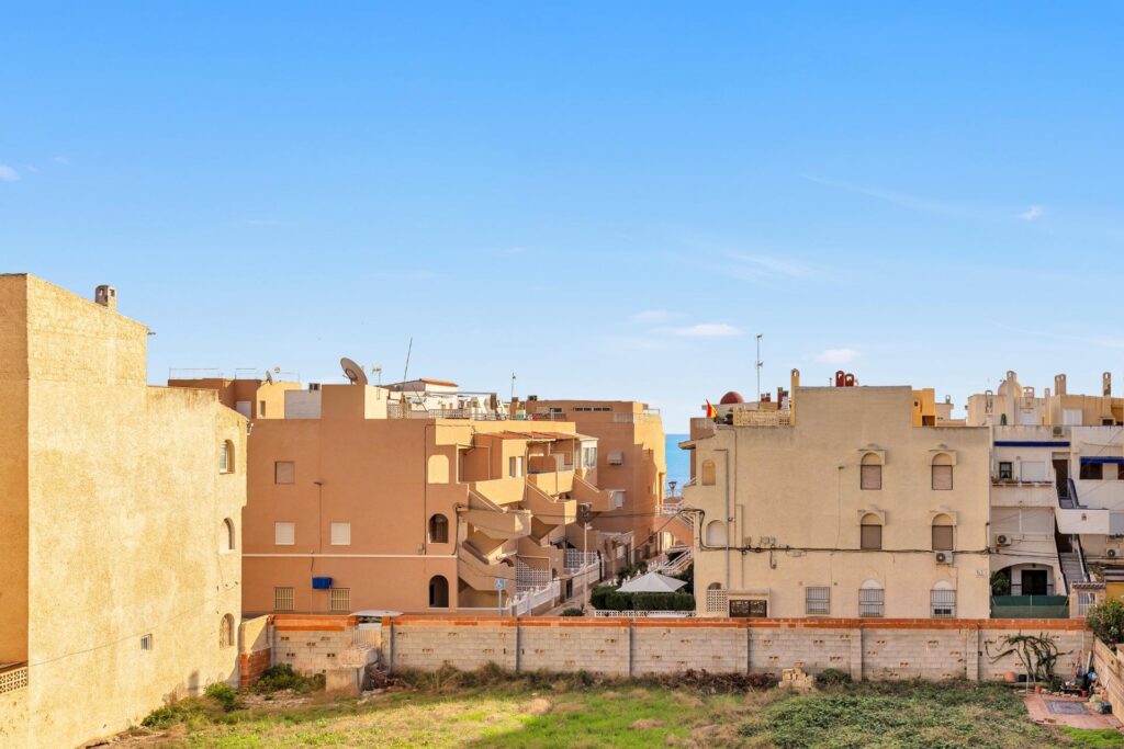 Apartment in Torrevieja (La Mata)